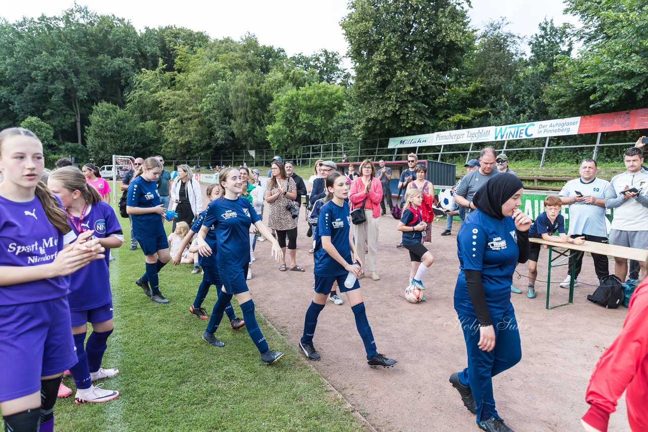 Bild 146 - Loewinnen Cup